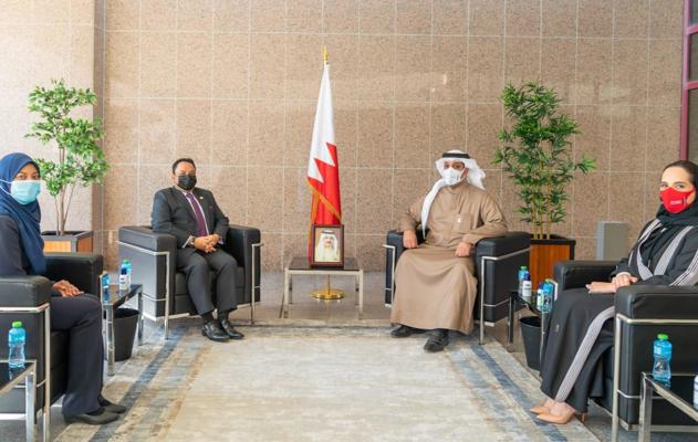 معالي وزير المالية والاقتصاد الوطني يستقبل السفير الماليزي لدى مملكة البحرين 